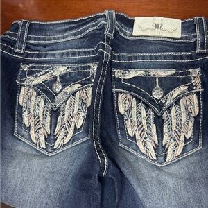 Miss Me Jeans Women size 26 low rise Boot Cut Jeans with Feather Embroidery EUC